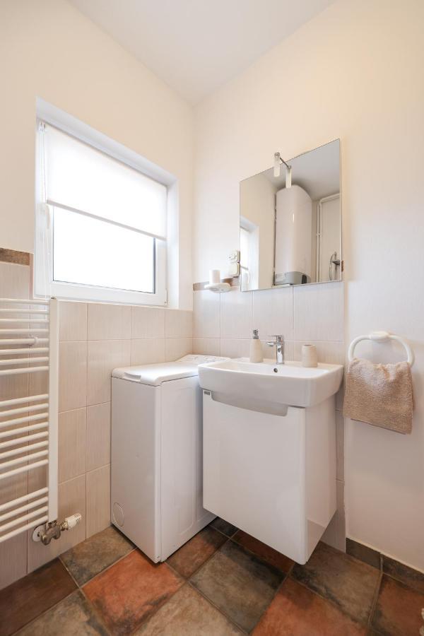 Apartment Leon Bibinje Luaran gambar