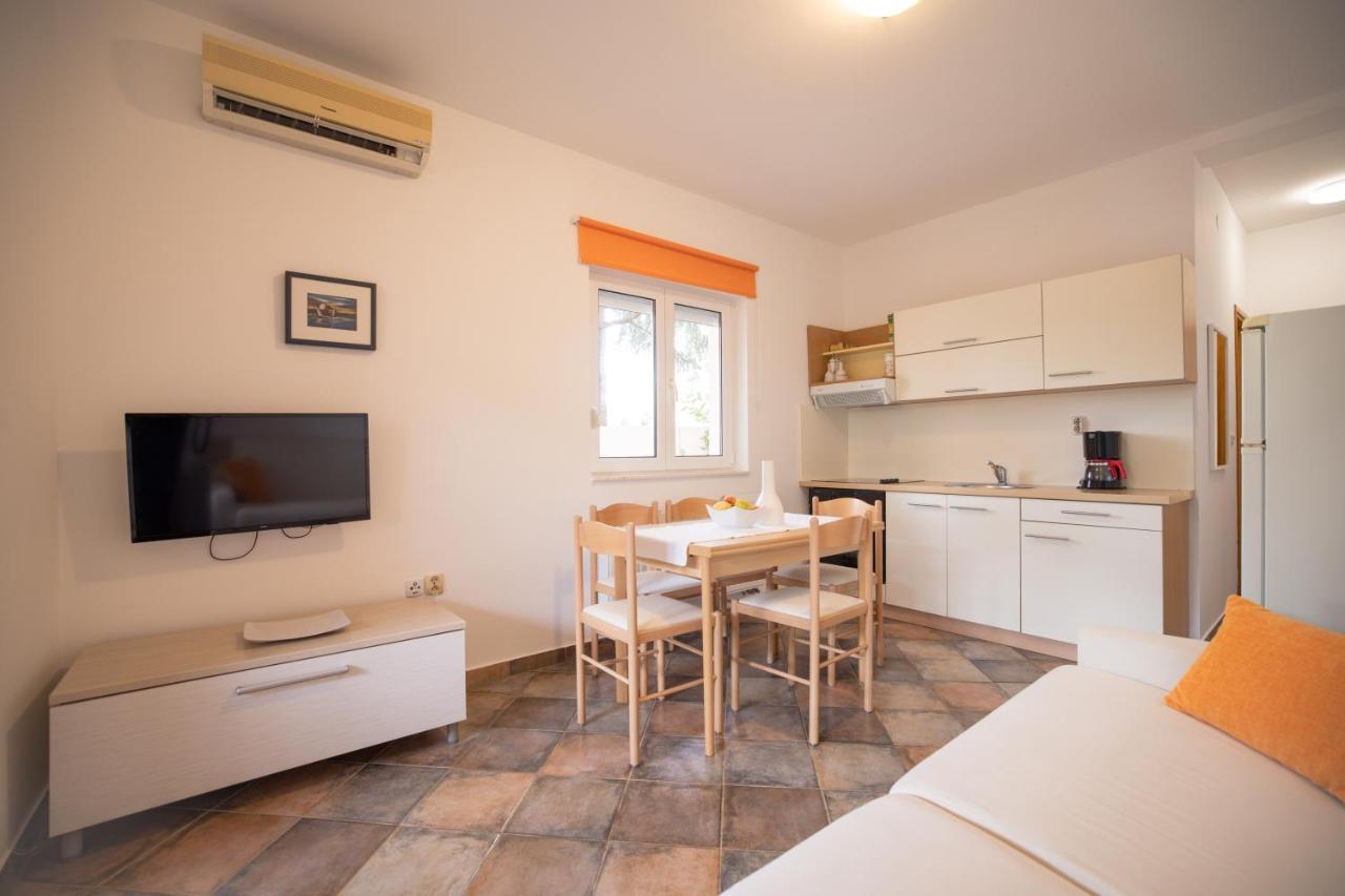 Apartment Leon Bibinje Luaran gambar